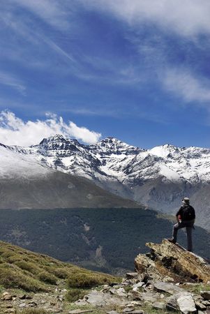 How to Correctly Adjust and Use Your Trekking Poles Across the UK’s Varied Landscapes