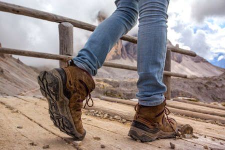 Leather vs Synthetic Walking Boots: A Comprehensive Comparison for UK Hikers
